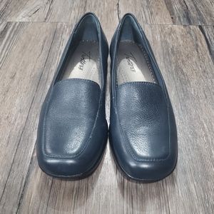 Trotters Leather Slip On Loafer Shoe Size 6.5 Women Blue Flats